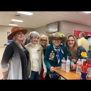 Meet your Posher, Caroline